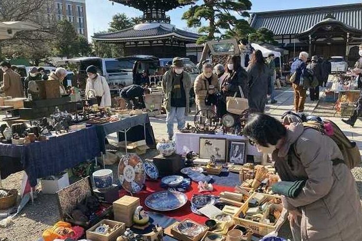 護国寺骨董市